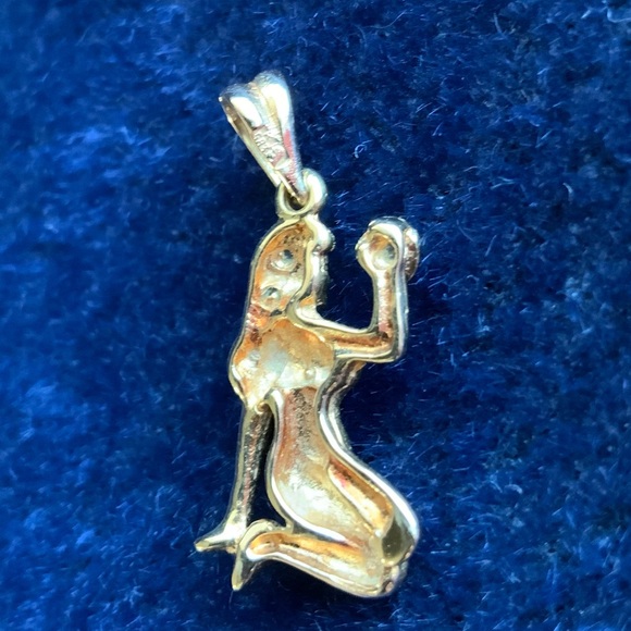 14 karat gold Virgo necklace - Picture 4 of 4